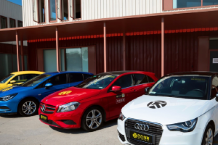 P2P租车平台「凹凸租车」上线分时租赁业务“凹凸坦客”，在上海上线运营