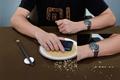 没肾买Apple Watch，来看看将会在年底发布的小米手表吧