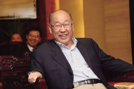 万洪建