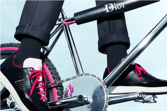 一周消费 | Chanel不做中国KOL付费推广；智能瓶盖让你不再喝多；H&M终于在天猫开店