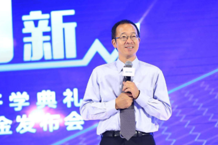 新东方宣布首期募资15亿元，尚德机构等资助