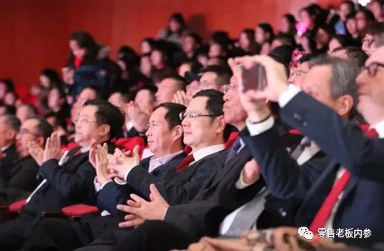 黄明端辞任高鑫零售执行董事，和他继续留在大润发要做的几件事