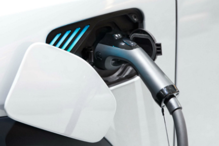 蔚来「超级充电网」年费万元引争议，对比测算后我发现还挺划算