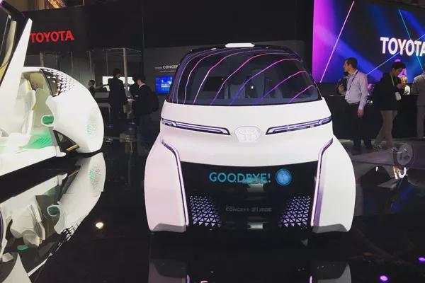 硬件、交互与服务，从CES看汽车显示屏三大发展趋势