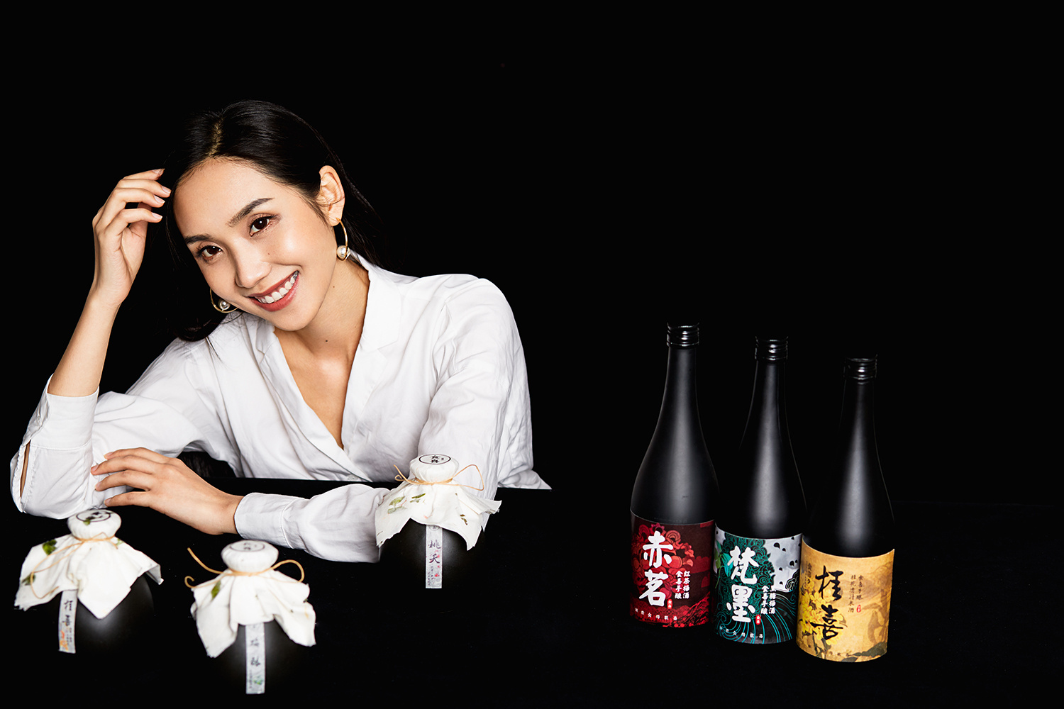 把鲜花果酿进酒里，「食喜」要用花果利口酒满足姑娘的味蕾