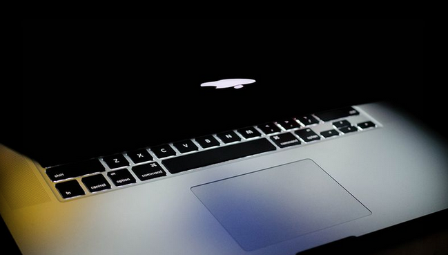 8点1氪：苹果疑似正在生产轻薄、廉价版12英寸MacBook Air