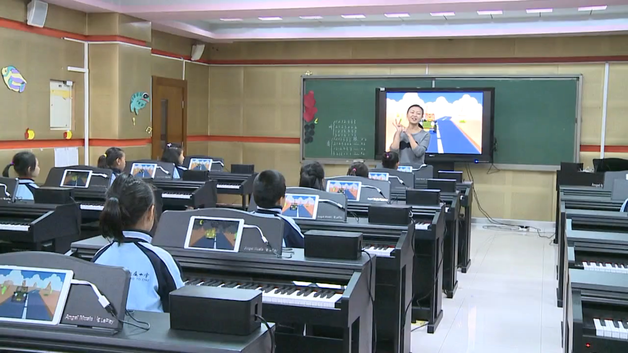 中小学音乐课几十年如一日，天使音乐想用硬件+软件来标准化这个市场