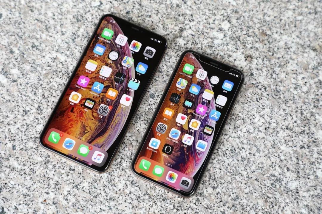 说好太贵不买，你却偷偷换上了iPhone XS Max