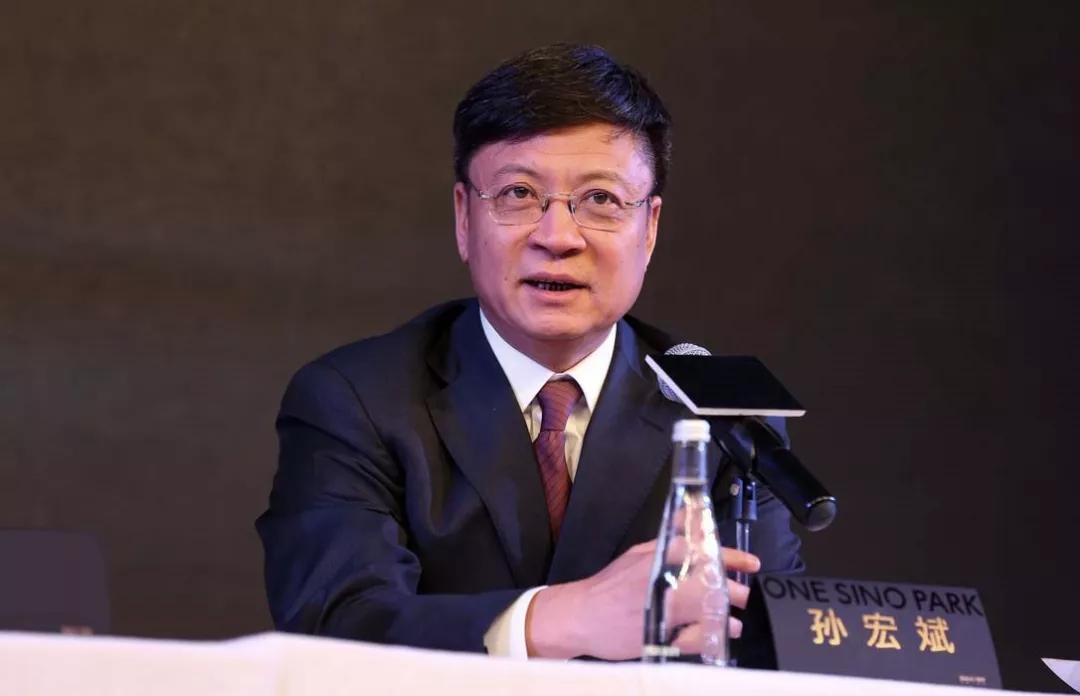再见王健林，你好孙宏斌