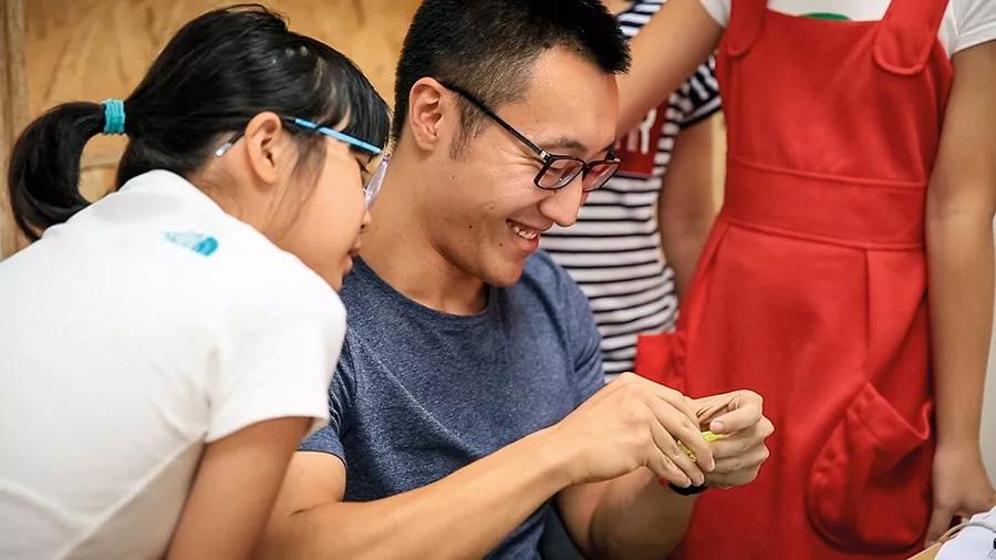 中产阶层的教育焦虑：我的孩子在未来如何不落下风？