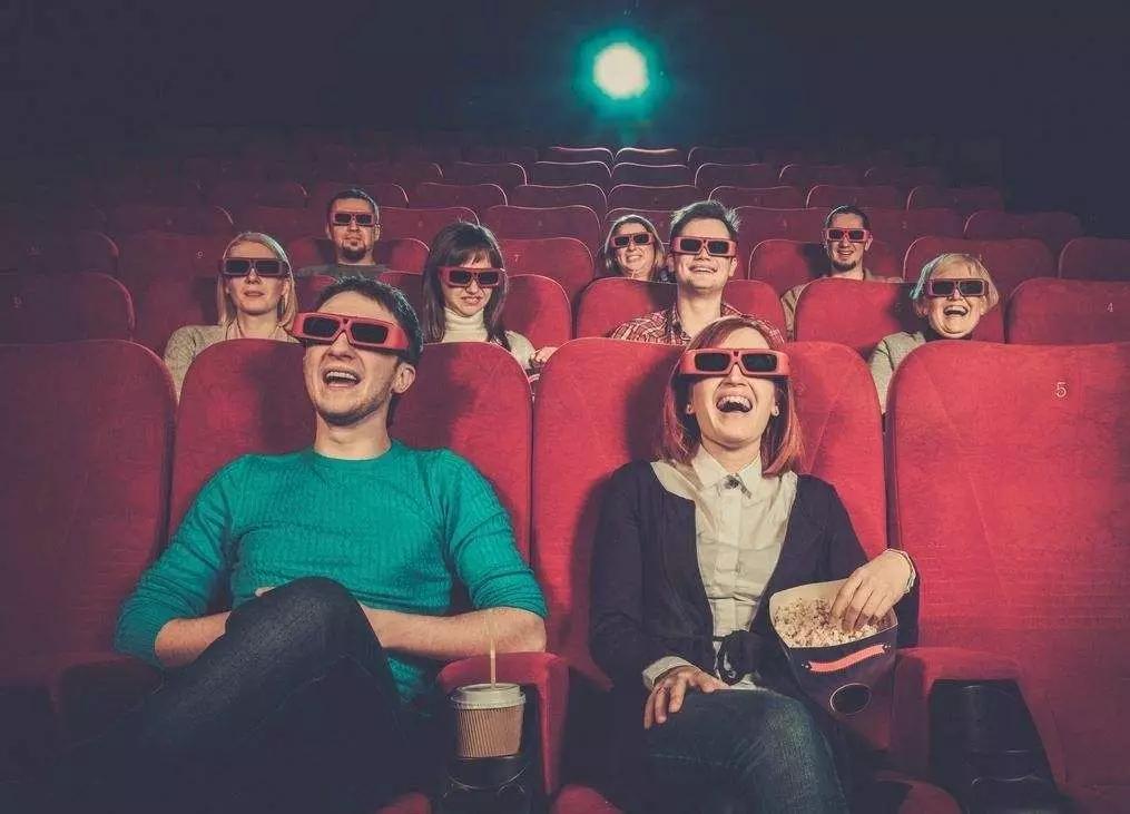 一个东北人的观影私史：仪式感、性启蒙、死鱼脸服务