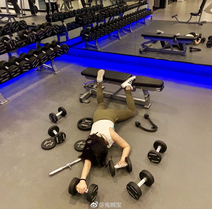 从Ins火到微博，“扑街炫富”这股妖风有多魔性？