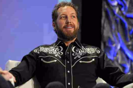 如何白手起家成为富豪？听听这六位大佬的建议