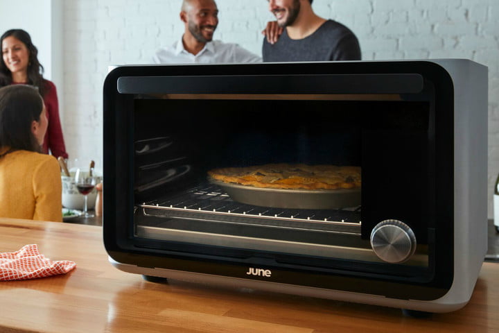 知道你在做什么饭的烤箱，能帮你切菜的机器人手臂，欢迎走进未来厨房