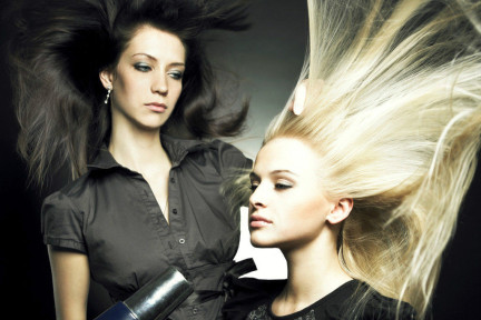 “美客”，绕过美发店为发型师提供专属移动CRM工具，希望以反向O2O变革美发店会员管理系统