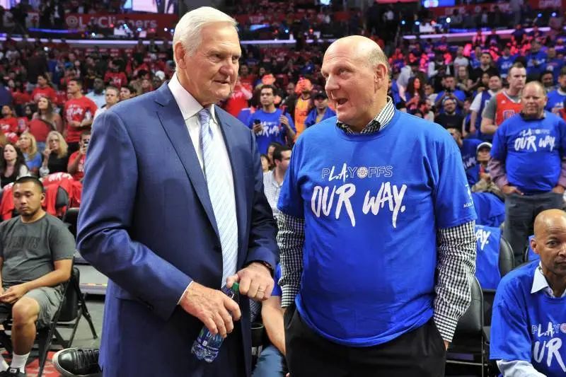 4亿美元买下论坛球馆，这是鲍尔默摆脱“湖人阴影”的第一步