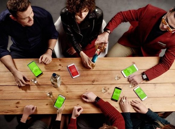 一周消费 | Chanel不做中国KOL付费推广；智能瓶盖让你不再喝多；H&M终于在天猫开店