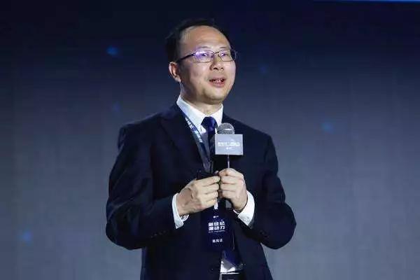 调全国架构、任命新高管，左晖再给贝壳动手术！