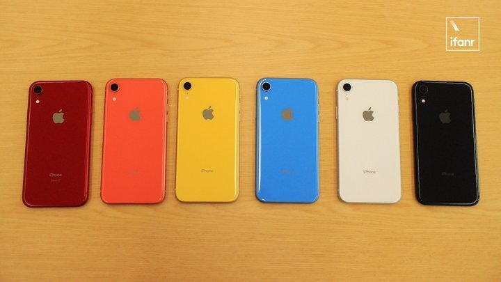 百变色彩的背后，是一部手机材质的演变史