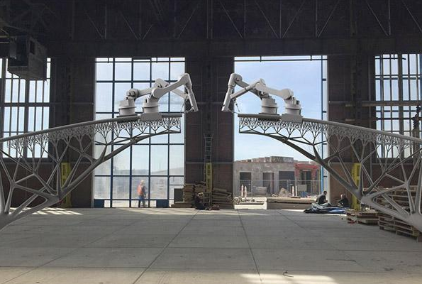 全球首座 3D 打印桥在荷兰通车：800 层混凝土，可承载 40 辆卡车