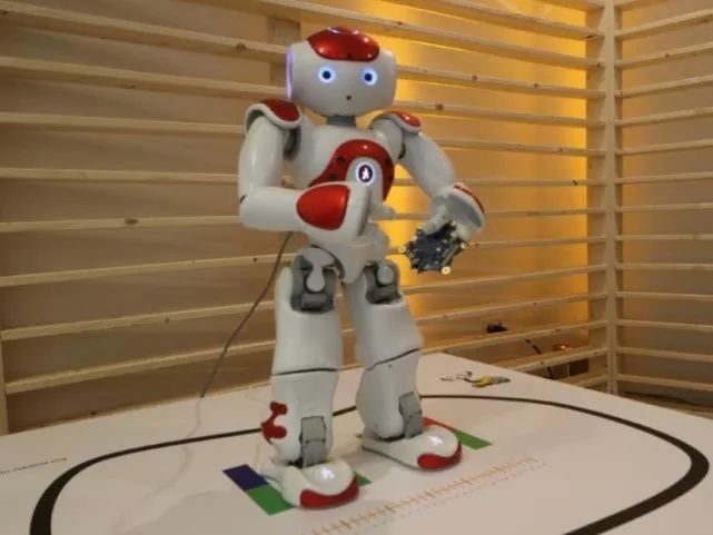 揭秘谷歌德国总部：可享受“泡沫浴” 与机器人共事