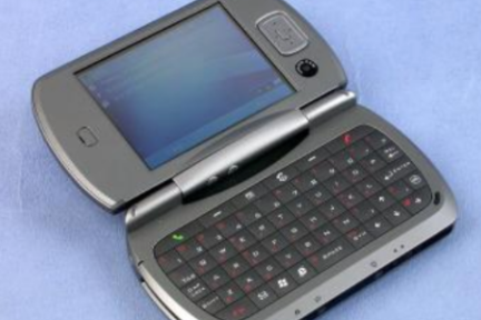 回看初代iPhone，现在的手机怎么好意思叫“ AI手机” 呢？