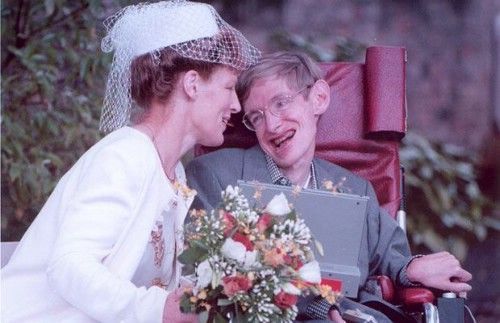 (1965年,霍金和第一任妻子简·王尔德的结婚照)(12岁的霍金在圣奥尔本