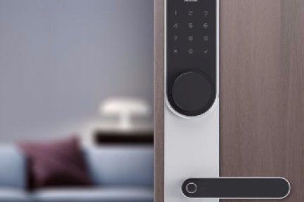 加入转盘式机械密码机构，「榉树智能」认为高可靠性、稳定性和安全性是智能锁市场敲门砖