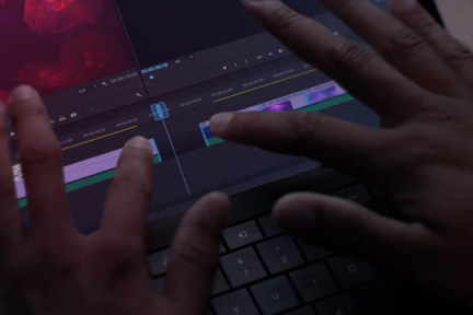 Adobe 和 Microsoft 联合展示为触摸及多屏协作场景优化的 Creative 套件，并宣布更深层面合作