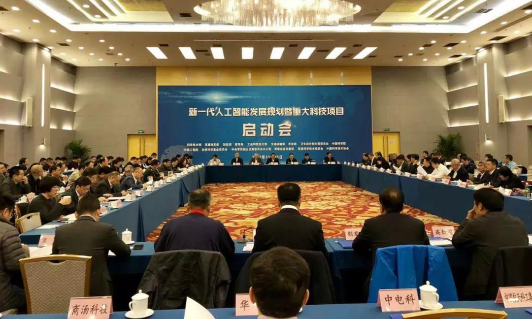 2018 手机市场预测：不但卖得更贵，还要卖得更多