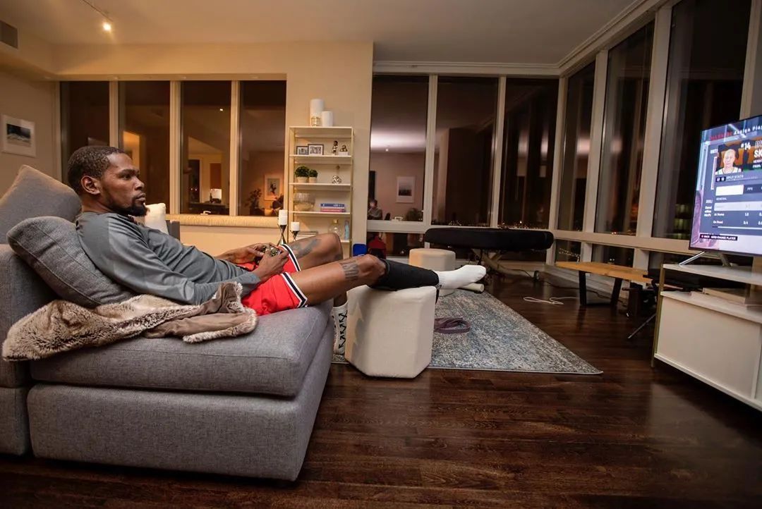 全球体育界能否借电竞“重启”？