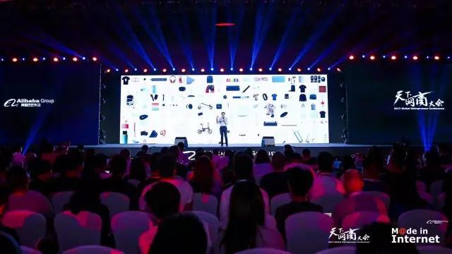 雷军：用“铁人三项”的商业模式做手机成就了小米