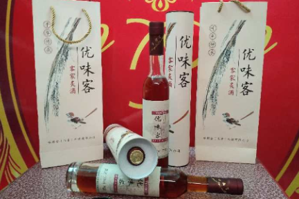 口味清甜酒味淡，「唯糯堂」用低度客家黄酒瞄准养生酒市场