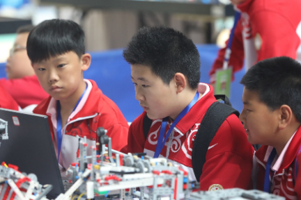 第十九届陕西省青少年机器人竞赛在西安举办