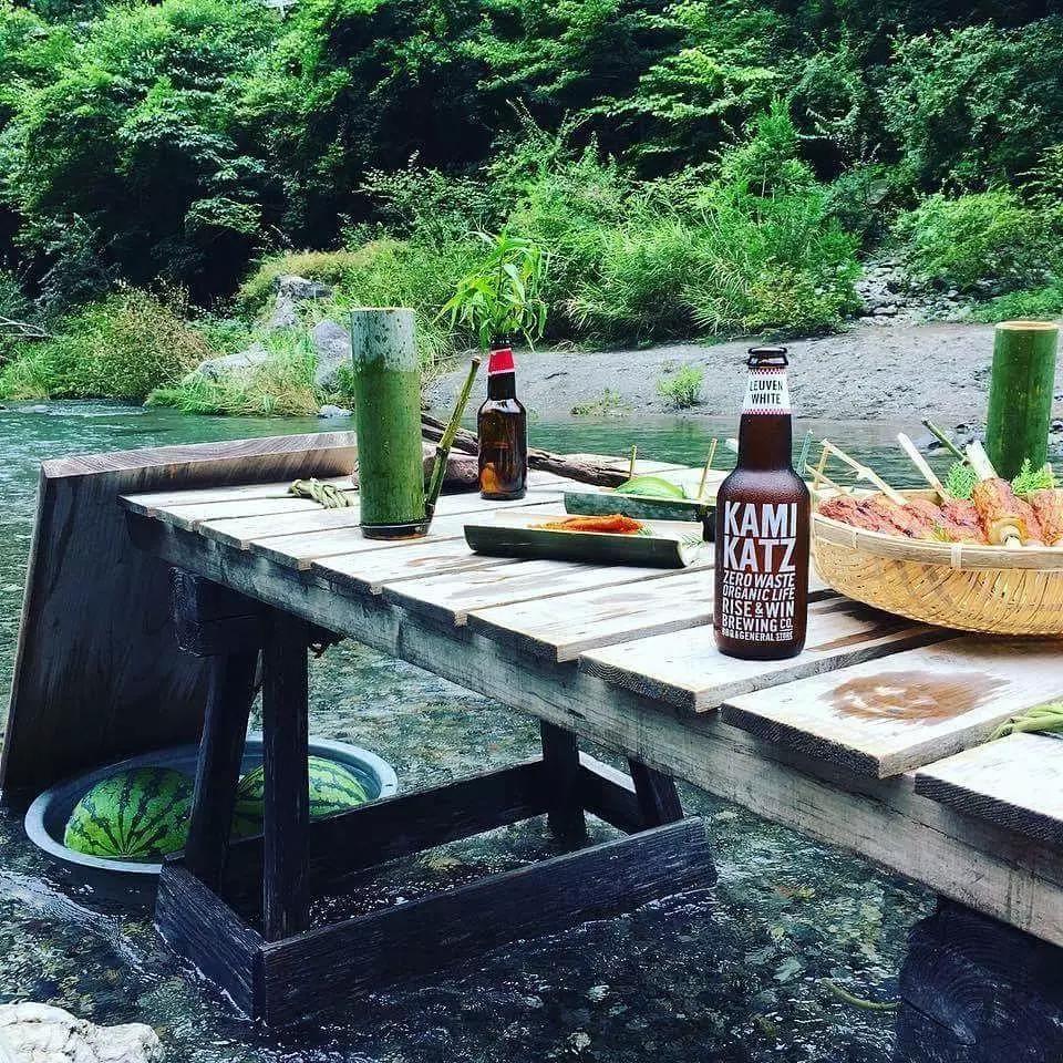 日本隐世山林中，竟藏着一间用废料筑起的精酿啤酒屋