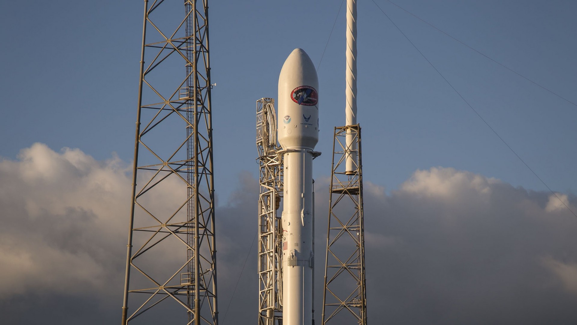 SpaceX在向国际空间站发射载人“龙”飞船前成功测试“猎鹰9”号火箭 - 2020年5月23日, 俄罗斯卫星通讯社