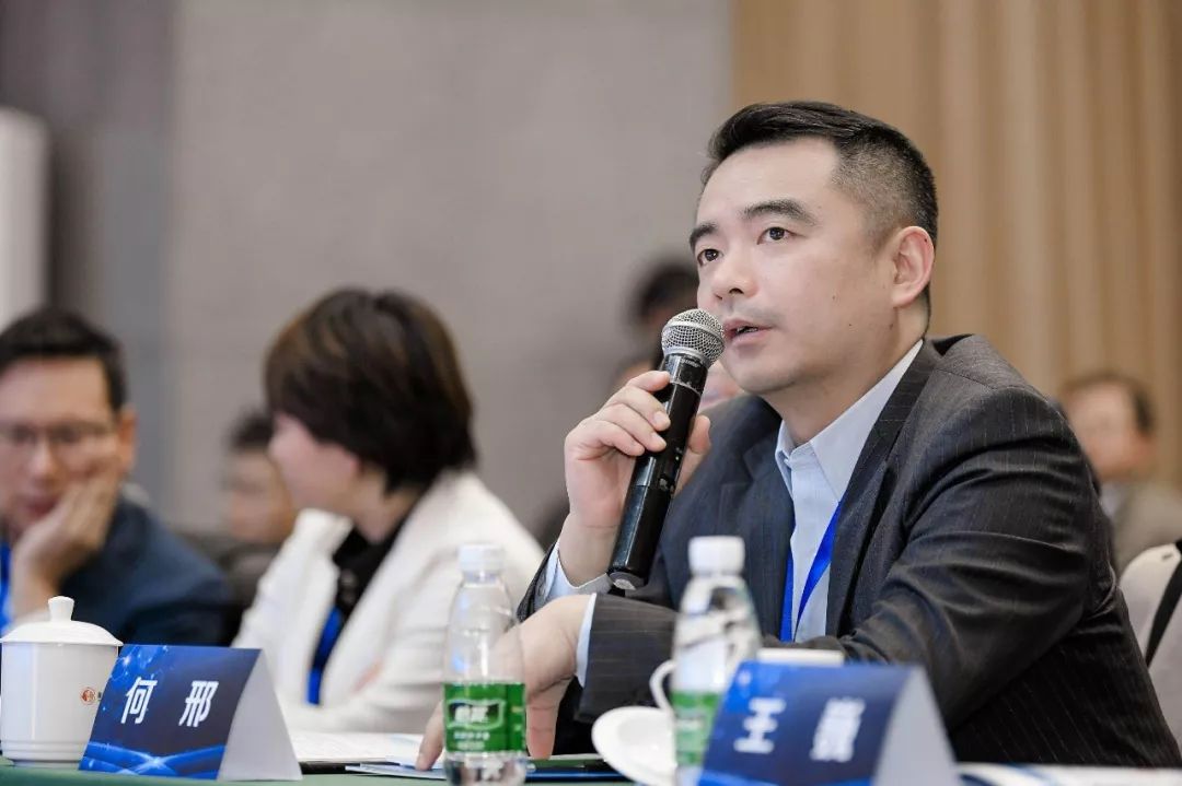 “南京海外校友创新服务中心 2019人工智能与大健康创投峰会” 举办！
