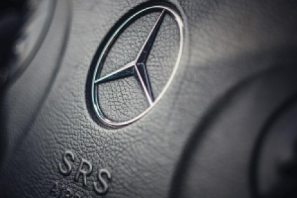 刚刚，全球第一大豪华车集团戴姆勒拆分了