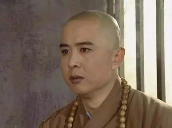 大家好，给大家介绍一下，这是我大徒弟@孙悟空