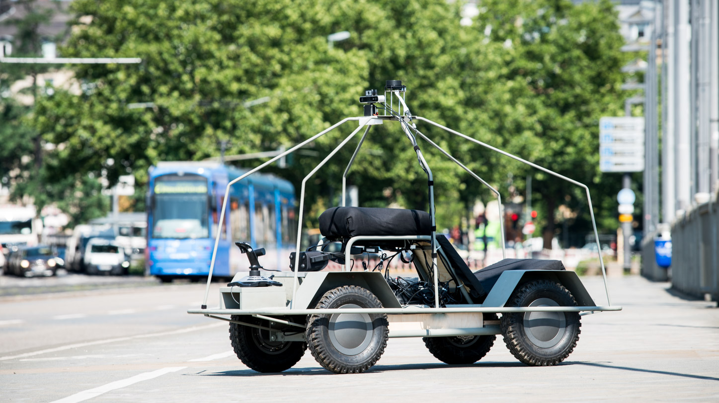 无人车是怎么看世界的？德国科学家发明了一种工具让人cosplay无人车