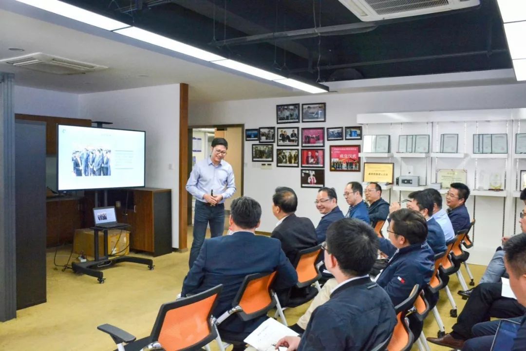 区块链早报 | 证监会副主席姜洋：希望嘉楠耘智在国内上市；火币矿池参选EOS超级节点；新浪微博将启用区块链跨平台维护知识产权