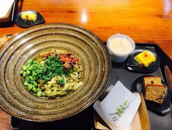 西贝莜面村搁置新品牌“燕麦面”，但餐饮品牌的快时尚化仍是趋势