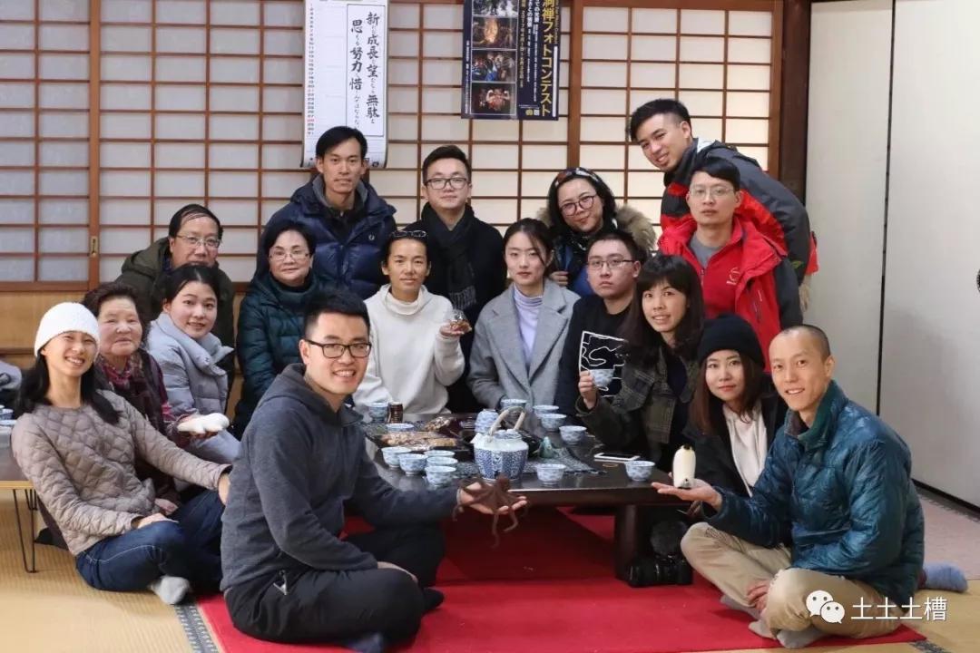 工作两年赚了100万，他却辞职去日本旅居，把更多年轻人带去了那里