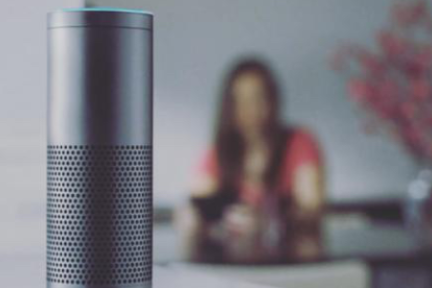 抬头三尺有Echo：领先苹果，亚马逊把智能音箱装进你家天花板