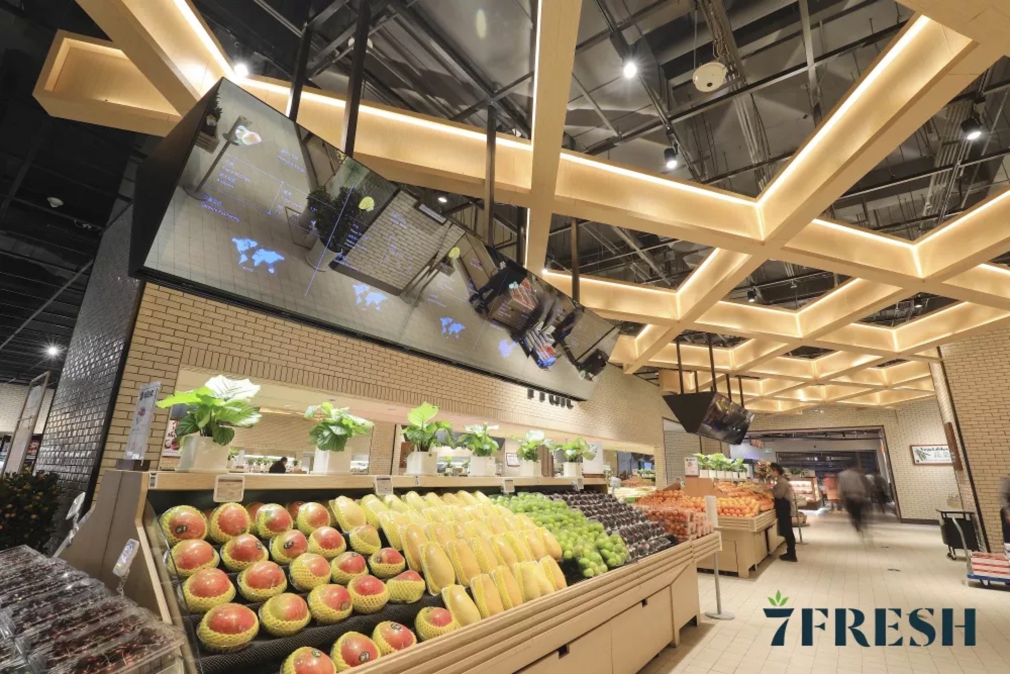 去京东的 7FRESH 逛了逛，我发现它根本不是另一个「盒马」