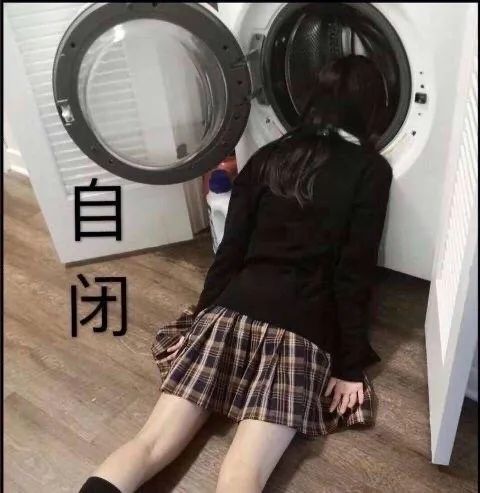 买件衣服等半年，抢JK制服的姑娘都是怎么想的