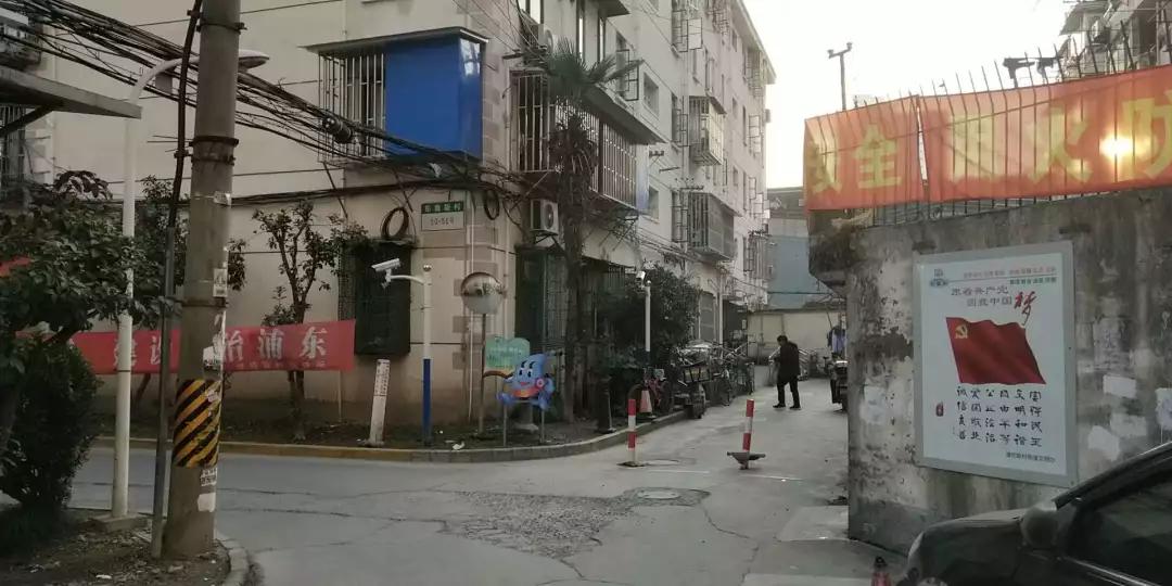 300万，撕裂出上海楼市的两个世界