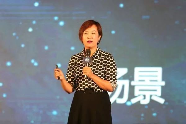 罗辑思维CEO脱不花的鲁莽定律：先搞起来，你就成功了一半