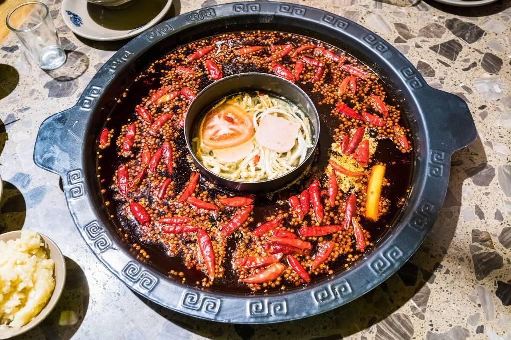 社交火锅玩“拼座” 老板想做火锅届的拼多多？