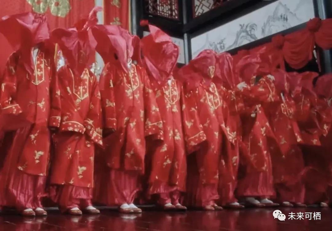 你以为在看风景，其实也是在吃狗粮